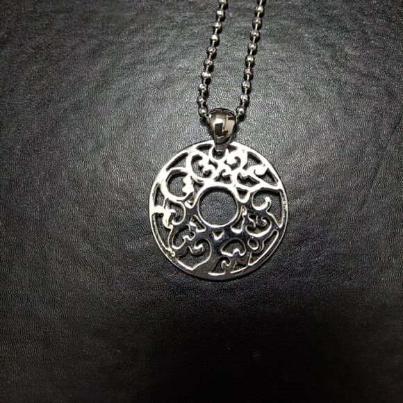 Cookie Lee Jewelry - Cookie Lee silver tone circular pendant necklace